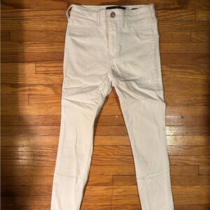 Hollister Women’s white high rise 00S skinny jeans W23 L26